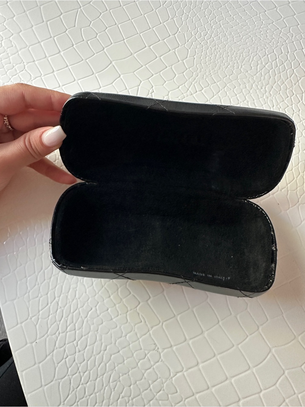 CHANEL Black Oversized Cat-Eye Sunglasses with Quilted Leather Case - Picture 11 of 12